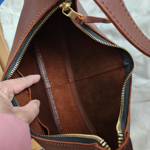 Portland Leather Goods Nora Shoulder Bag - Picture 9 of 11